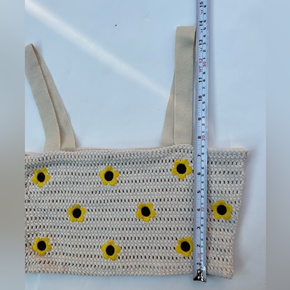 ZARA Crocheted Embroidered  Top Bloggers Favourite flower daisy size M - Picture 8 of 10